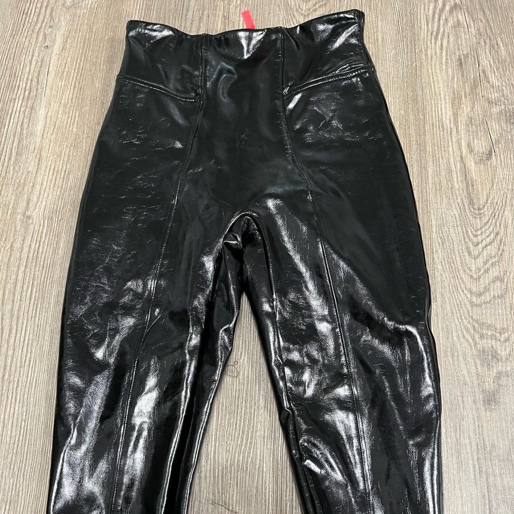 SPANX Women's Faux Patent Leather Shiny Leggings EUC XS Tall - Picture 9 of 11